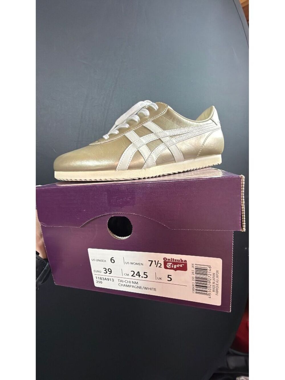 Onitsuka Tigers Tai Chi Champagne Size 7.5W
